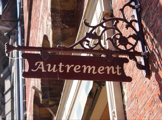Autrement