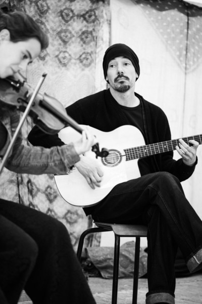 Sophie De Beer · Simon Daron