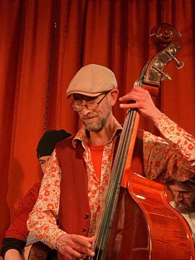 b9c2585b-0e1b-49f1-9fac-9a9d53d93f0e